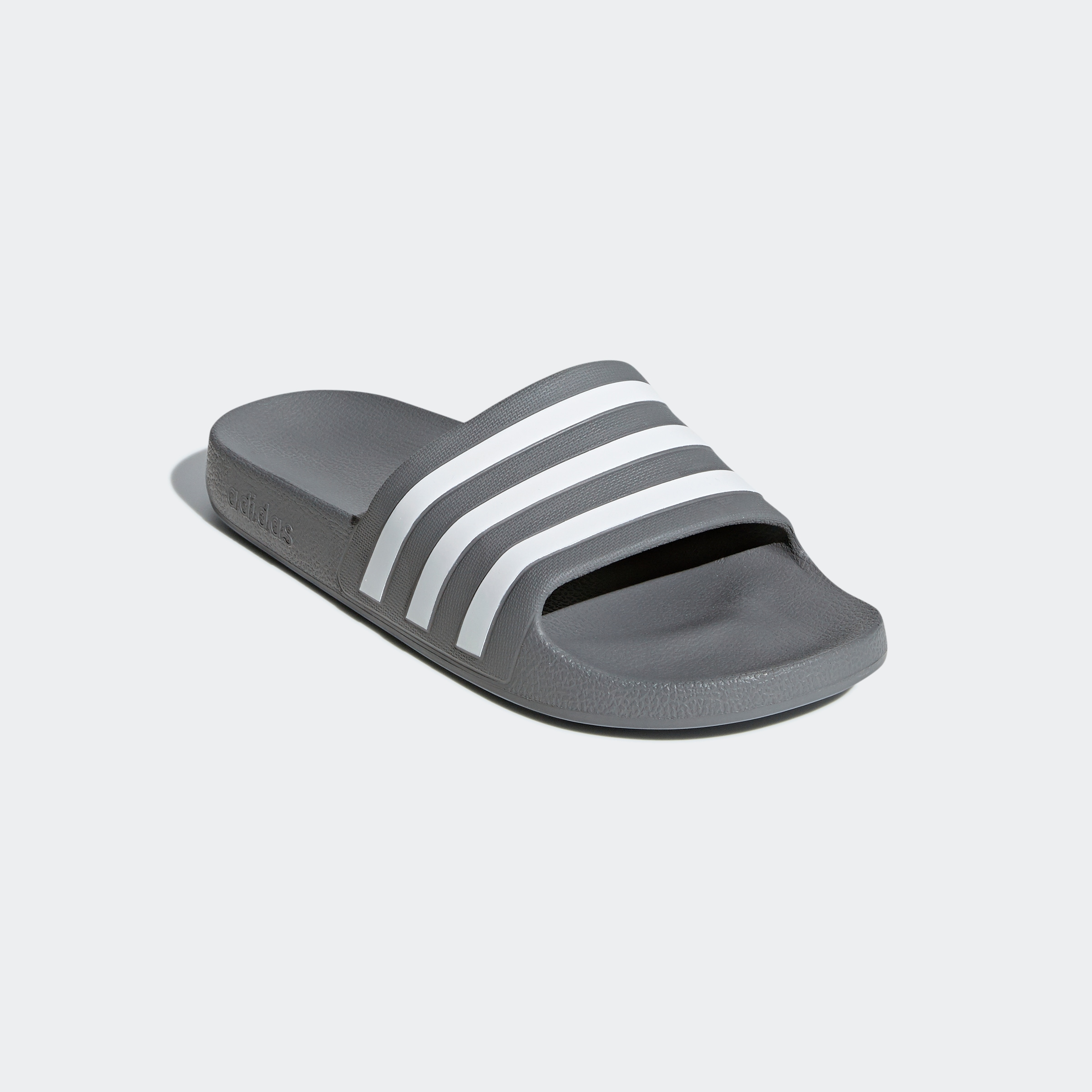 Badesandale ADIDAS SPORTSWEAR "AQUA ADILETTE", Gr. 39, grau (grau three, cloud weiß, grau three), Synthetik, Schuhe