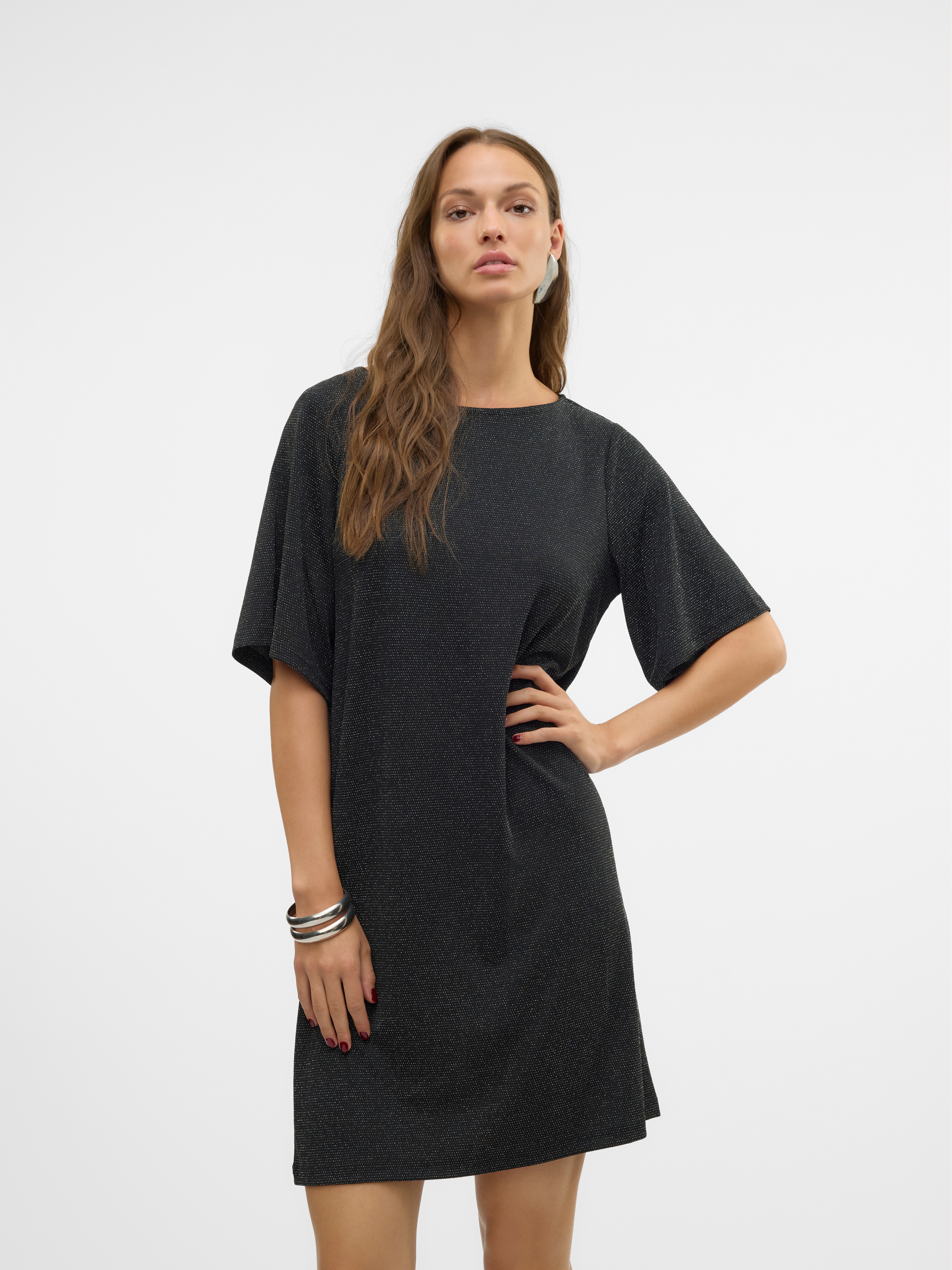 Midikleid VERO MODA "VMKANVA 2/4 TEE DRESS JRS GA", Damen, Gr. XS, N-Gr, silber (schwarz detail:silber lurex), Jersey, Obermaterial: 73% Polyester, 22% metallisierte Fasern, 5% Elasthan, unifarben, loose fit kniefrei, Rundhals, Kleider Midikleid,...