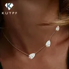 Collana con ciondolo Moissanite Waterdrop a 3 pietre per donna Argento 925 4-3-2 carati East West Pear Cut Diamond Neckchain Gioielleria raffinata