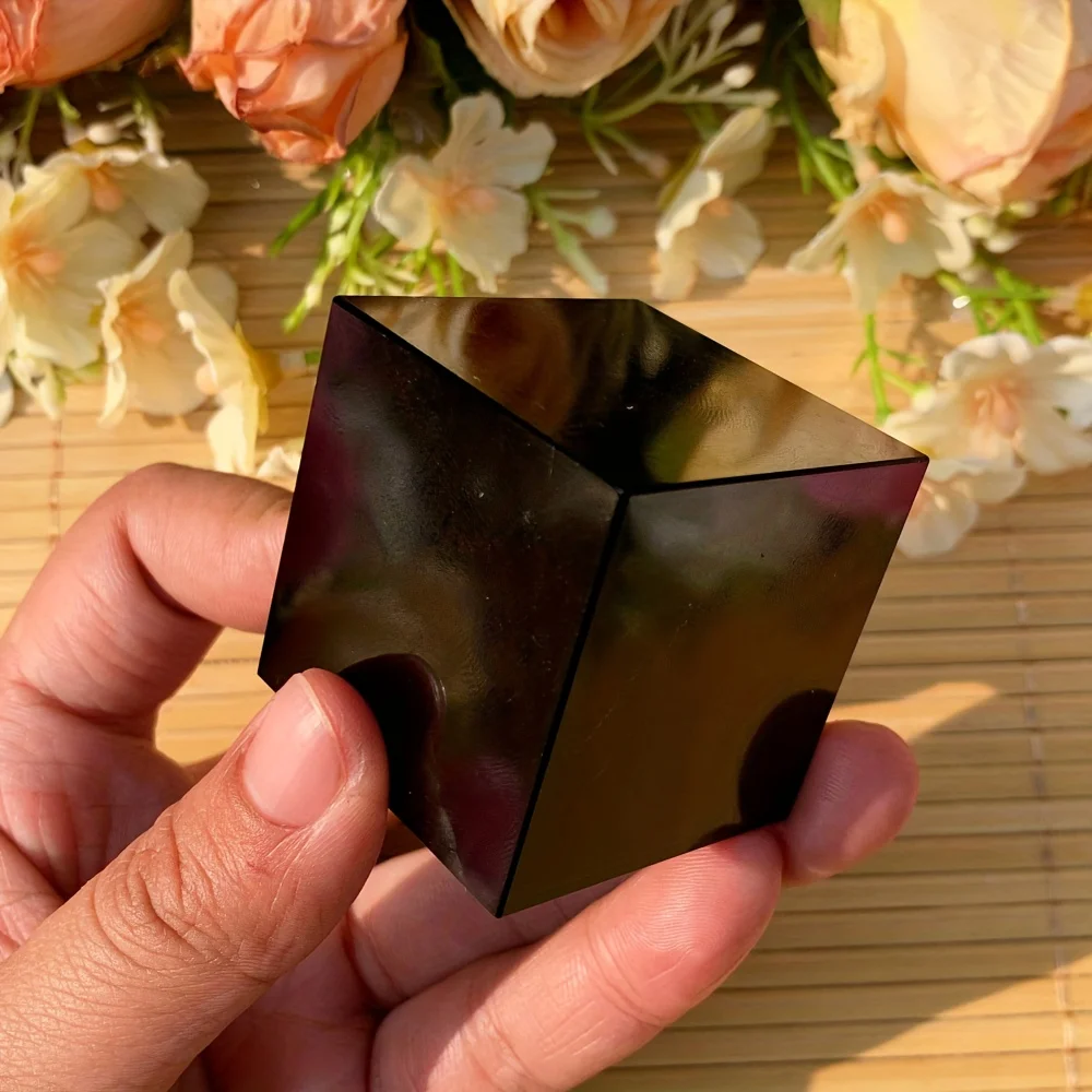 1-teiliger Würfel aus natürlichem Obsidian – glänzender schwarzer Obsidian, polierter geometrischer Würfel mit glatten Kanten – elegante moderne Wohndekoration, Image