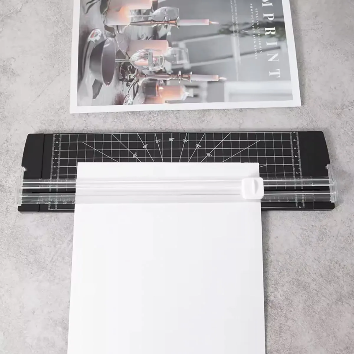 1PC A4 Papierschneider Sicherheitsschutz und Seitenlineal Scrapbooking-Tool für handgeschöpftes Papier, Gutscheine, Etiketten Image