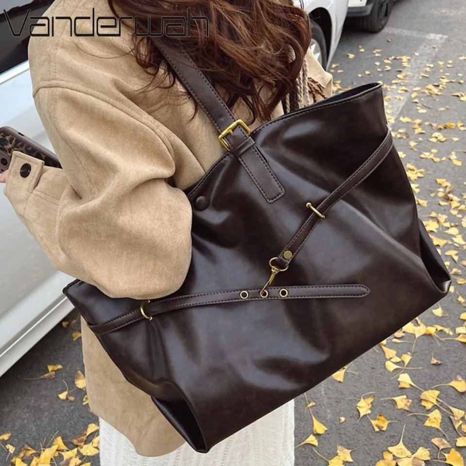 Vintage Ölgewachste PU-Leder Schultertasche mit Großer Kapazität und Dekorativem Gürtel für Arbeit und Reisen, Geeignet für 16-Zoll-Laptops und A4-Dokumente Image