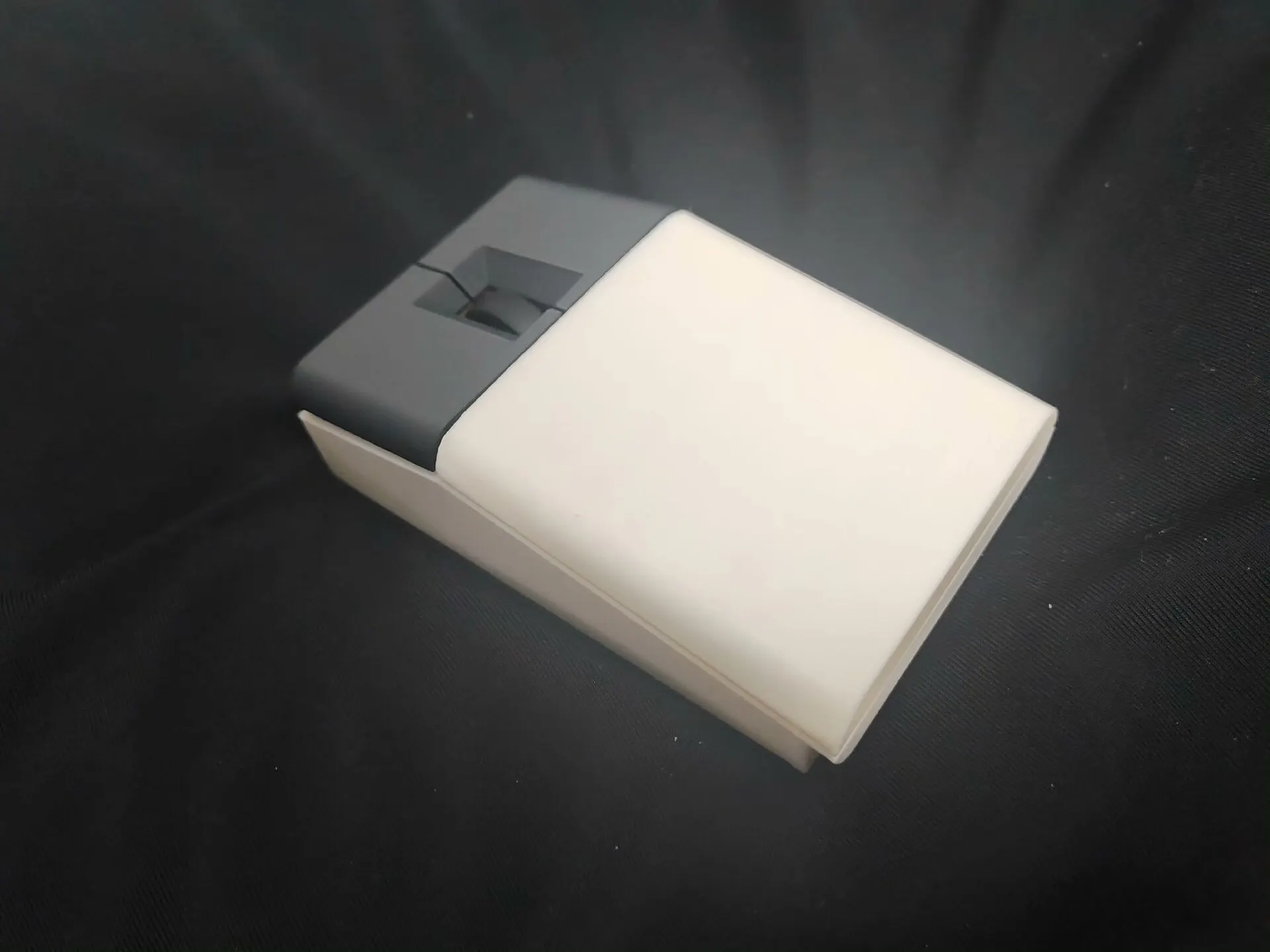 Benutzerdefinierte 3D-gedruckte kabellose Retro-Maus, inspiriert von Atari ST Mouse – Silent Clicks, 2,4 G-Konnektivität, 800–1600 DPI, AA-Batterie Image