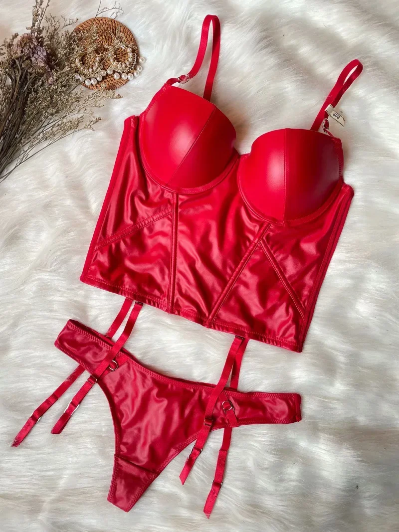 Sexy glänzendes, gerafftes BH-Höschen-Set aus Leder, kleines, knochenförmiges Body Shaper-Taillen-Unterwäsche-Set, rotes Bralette