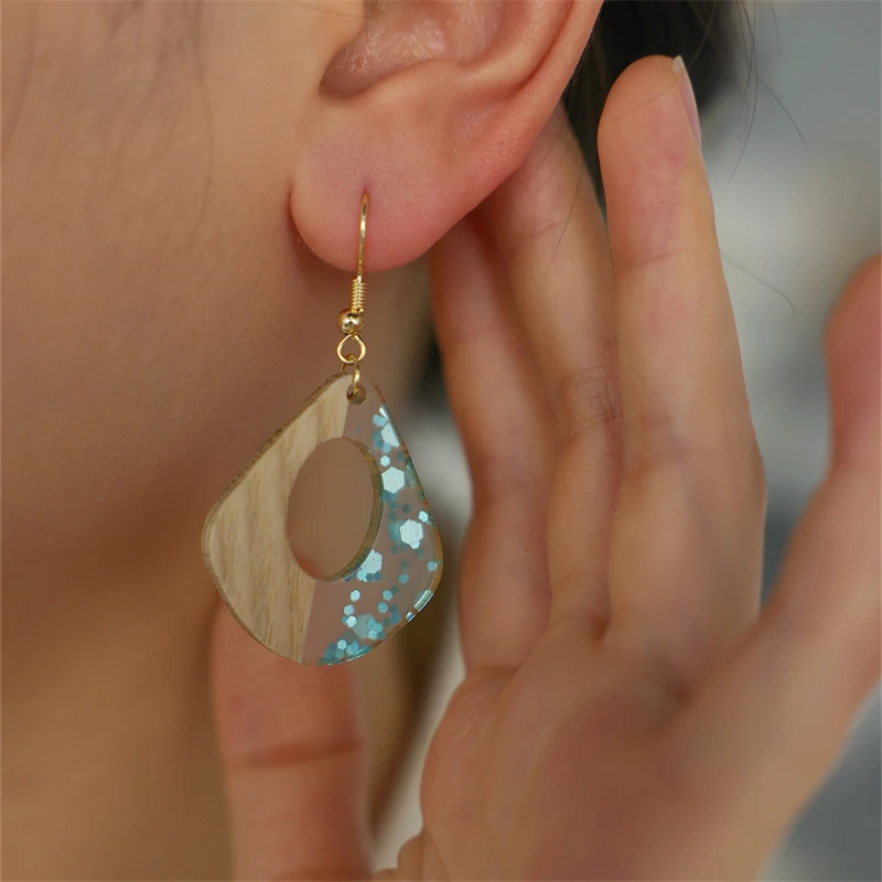 2-teiliges Set mit hohlen geometrischen Ohrringen aus französischem Naturholz harz und Goldfolie für Frauen, tägliches Weihnachts geschenk im böhmischen Stil Image