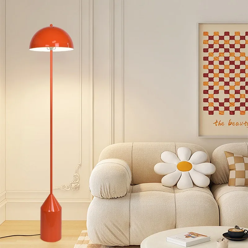 Ins Stehlampe im cremefarbenen Stil, Wohnzimmer-Sofaseite, Vintage-Stil, französisches Retro-Schlafzimmer, Nachttisch, Blumenknospen-Atmosphärenlampe