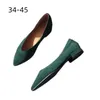 Dame 2 cm Low Heels Bequeme Schuhe Spitze Spitze Flock Slip-On Grau Schwarz Grau Pumps Große Größen Kleid Schuhe 34 35 45 44 Neueste