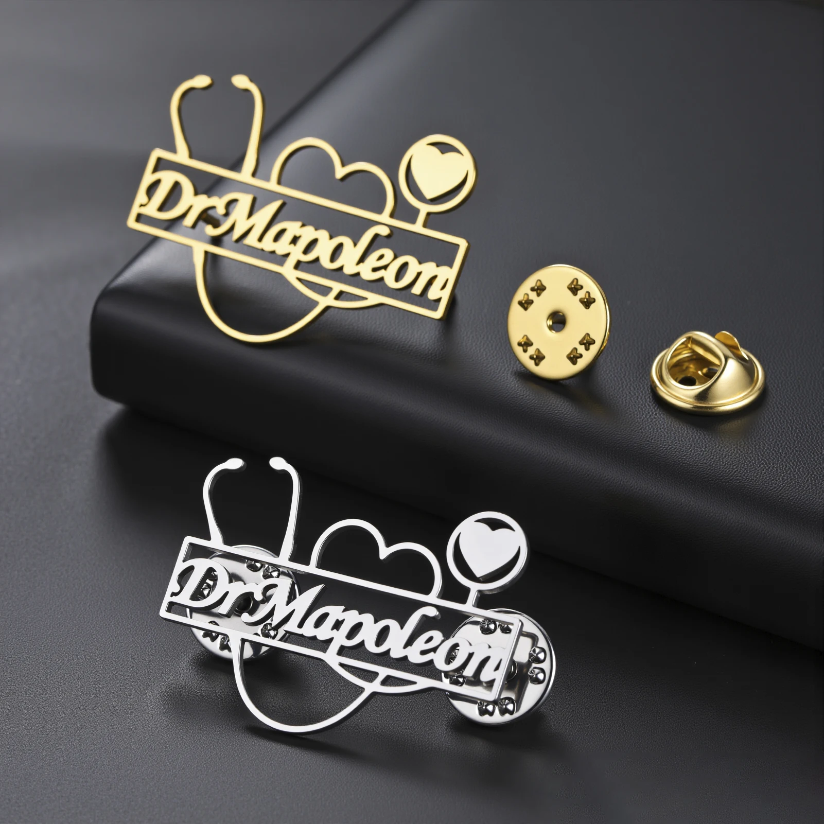 Sipuris Stethoskop Benutzerdefinierte Name Brosche Edelstahl Personalisierte Arzt Krankenschwester Pins Abzeichen Typenschild Schmuck Geschenke Großhandel Image