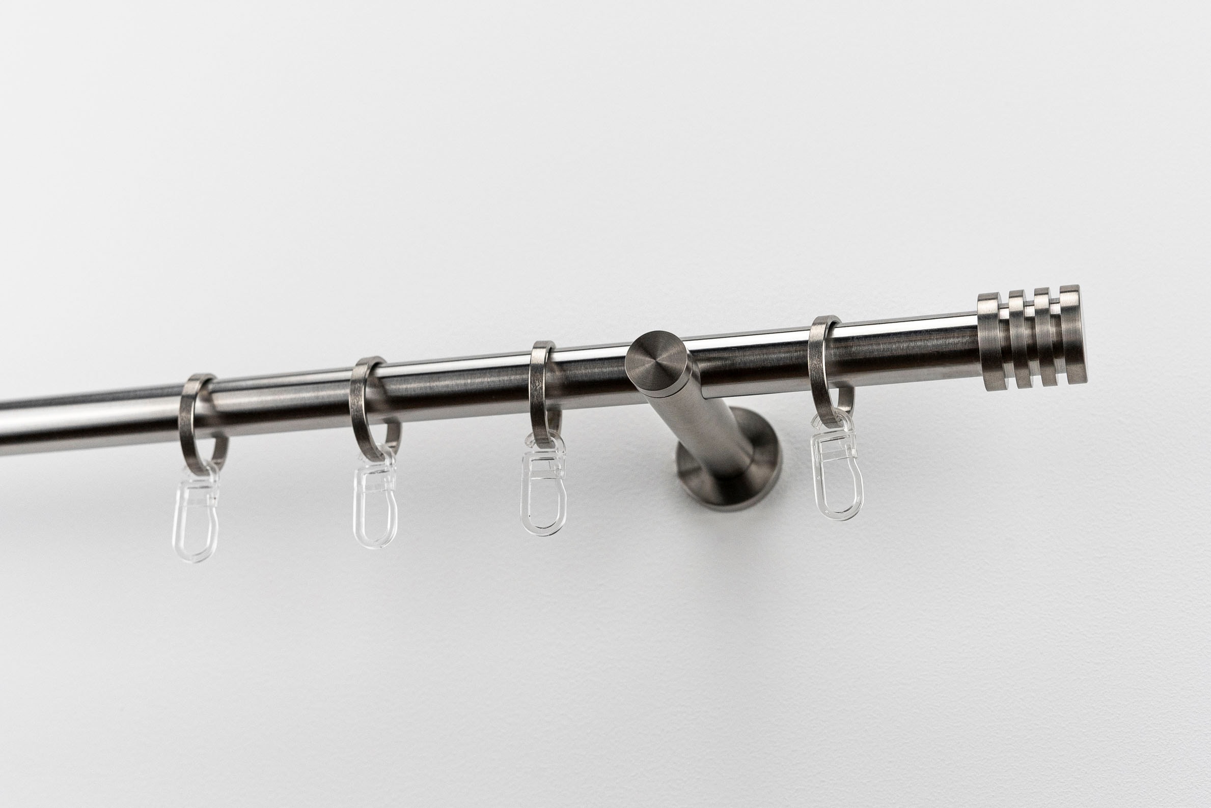 Gardinenstange GARESA "Elke Vollrund", silber (edelstahlfarben), L:220cm, Edelstahl, Gardinenstangen, Vorhanggarnitur, einfache Montage, verlängerbar, mit Ringe Image