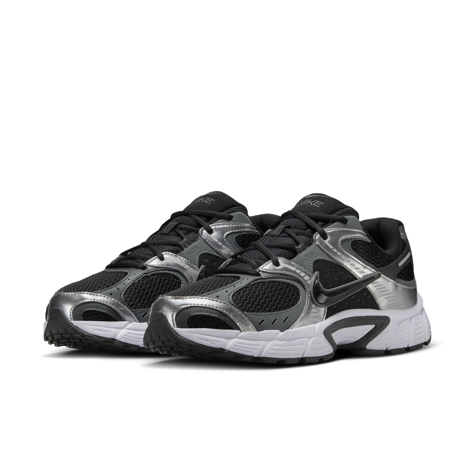 Sneaker NIKE SPORTSWEAR "NIKE V5 RNR", Gr. 42,5, schwarz, schwarz, anthrazit, smoke grau, Synthetik, Textil, Schuhe