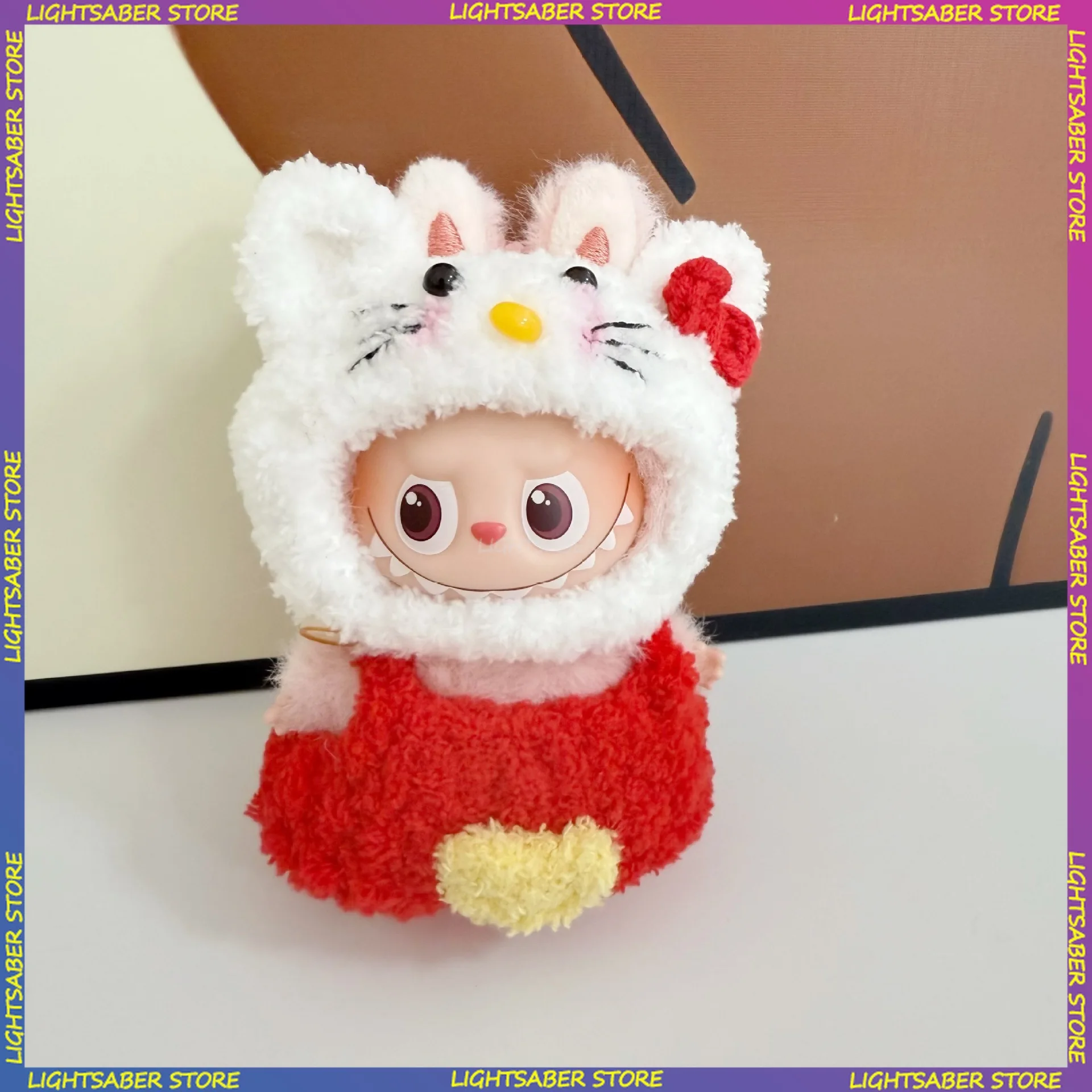 Süße Labubu 4.0 Kleidung Kawaii Hello Kitty Kopfbedeckung Hosenträger Hose Set Mini Plüsch Puppenkleidung Mode Puppenzubehör