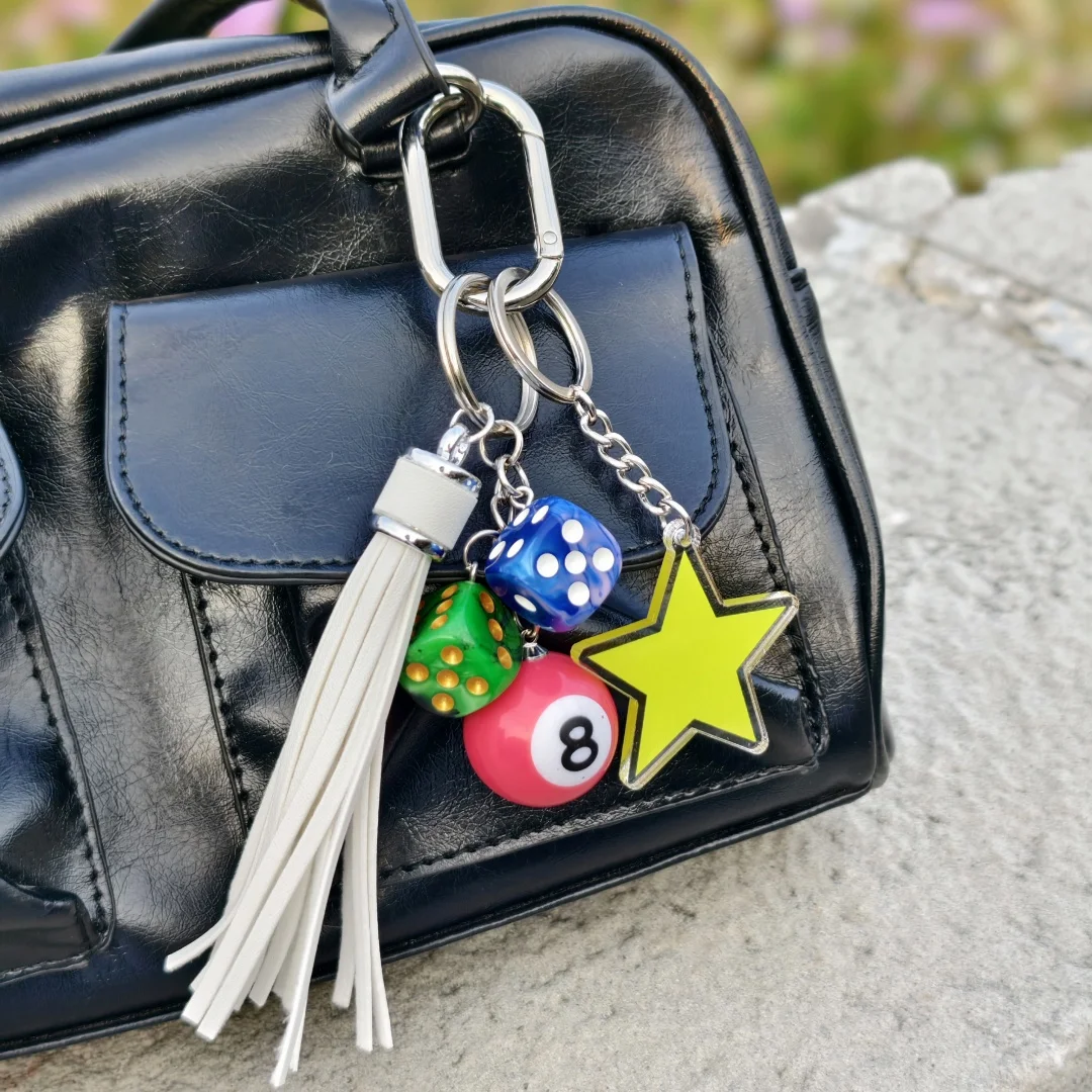 Rosa 8-Ball-Quasten-Stern-Schlüsselanhänger mit mehreren Elementen, Taschenanhänger, süßes und elegantes Accessoire, Geburtstagsgeschenk Image