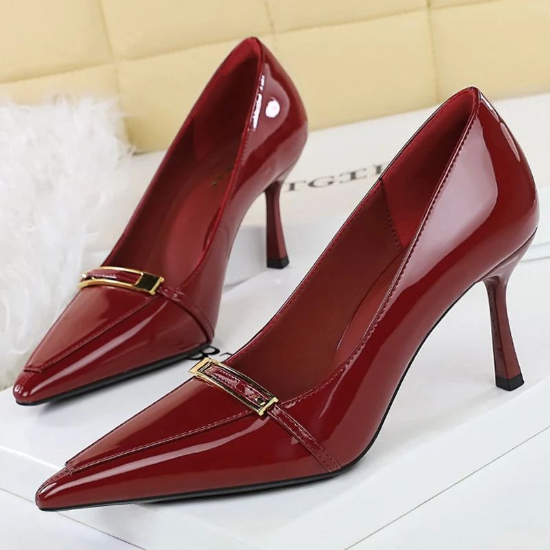 BIGTREE Shoes patent leather Women Pumps Sexy metal buckle high heels Stiletto 8 cm occupation Office shoes Banquet shoes 2025