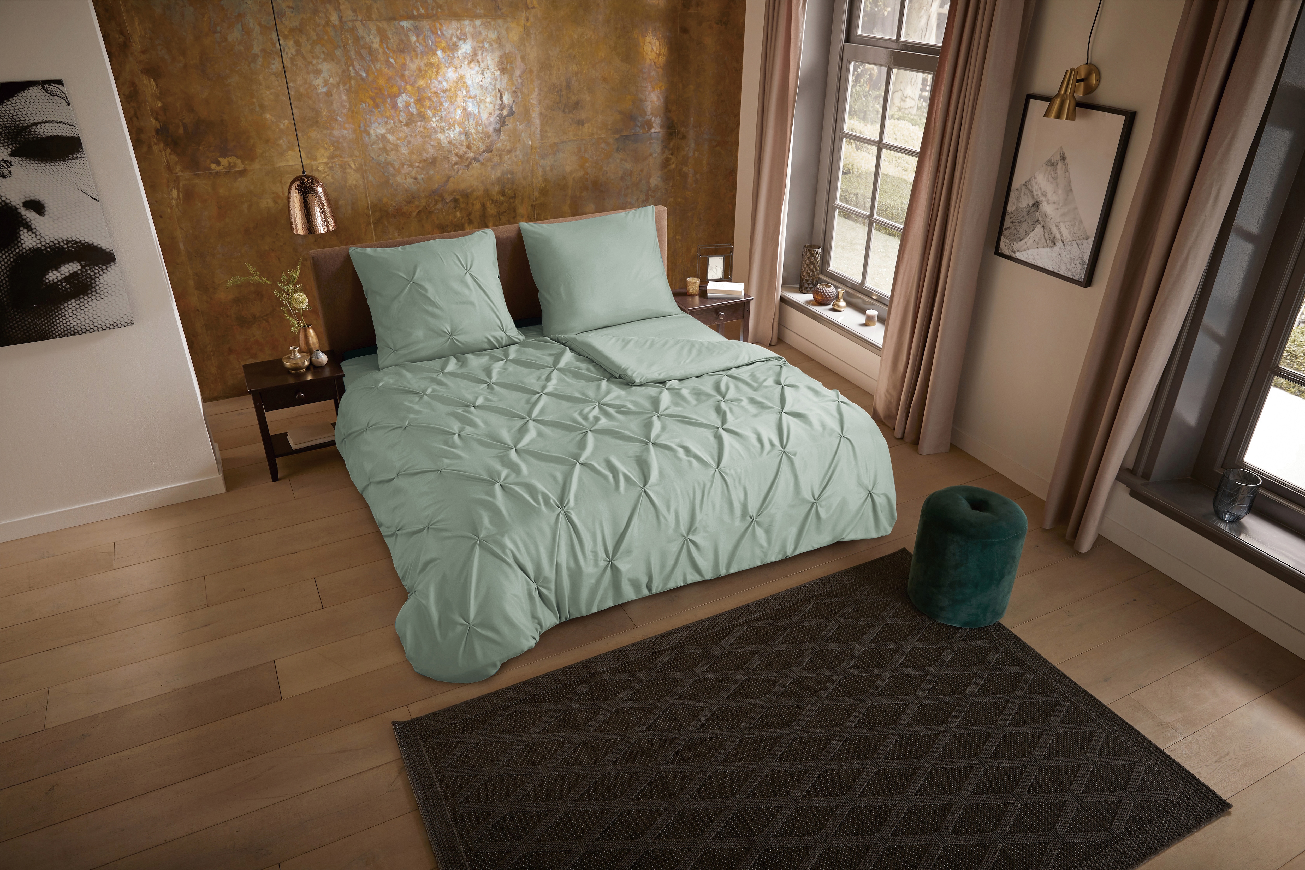 Wendebettwäsche "Elegence", sage grün, B/L: 200cm x 200cm, 1 Stk., 2 Stk., Microfaser, B/L: 80cm x 80cm & 80cm x 80cm, 3 Stk., Microfaser, Obermaterial: 100% Polyester, PURE LUXURY COLLECTION, Bettwäsche, Mikrofaser, Uni, Stickerei, luxuriöse... Image