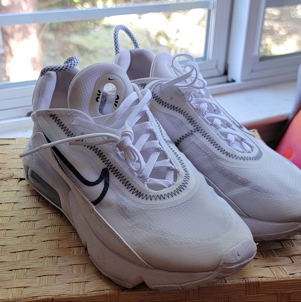 Nike Shoes | Women's Nike Air Max 2090 White And Black Nike Sneakers | Color: Black/White | Size: 7.5