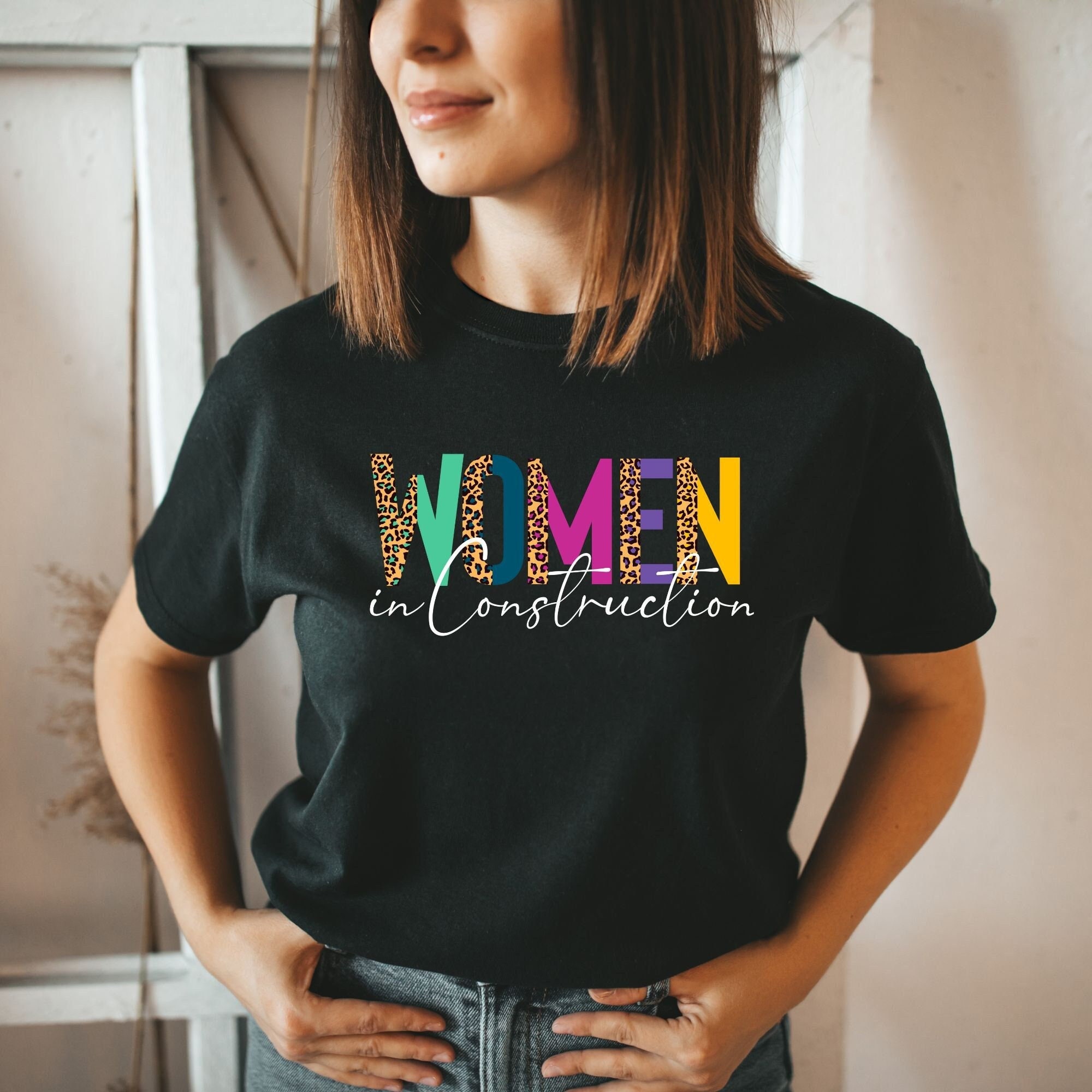 Frauen im Bau T-Shirt l Frauen im Handel Sweatshirt l Feminist, Feminismus Hoodie l Weibliche Empowerment-T-Shirts Geschenk für Sie