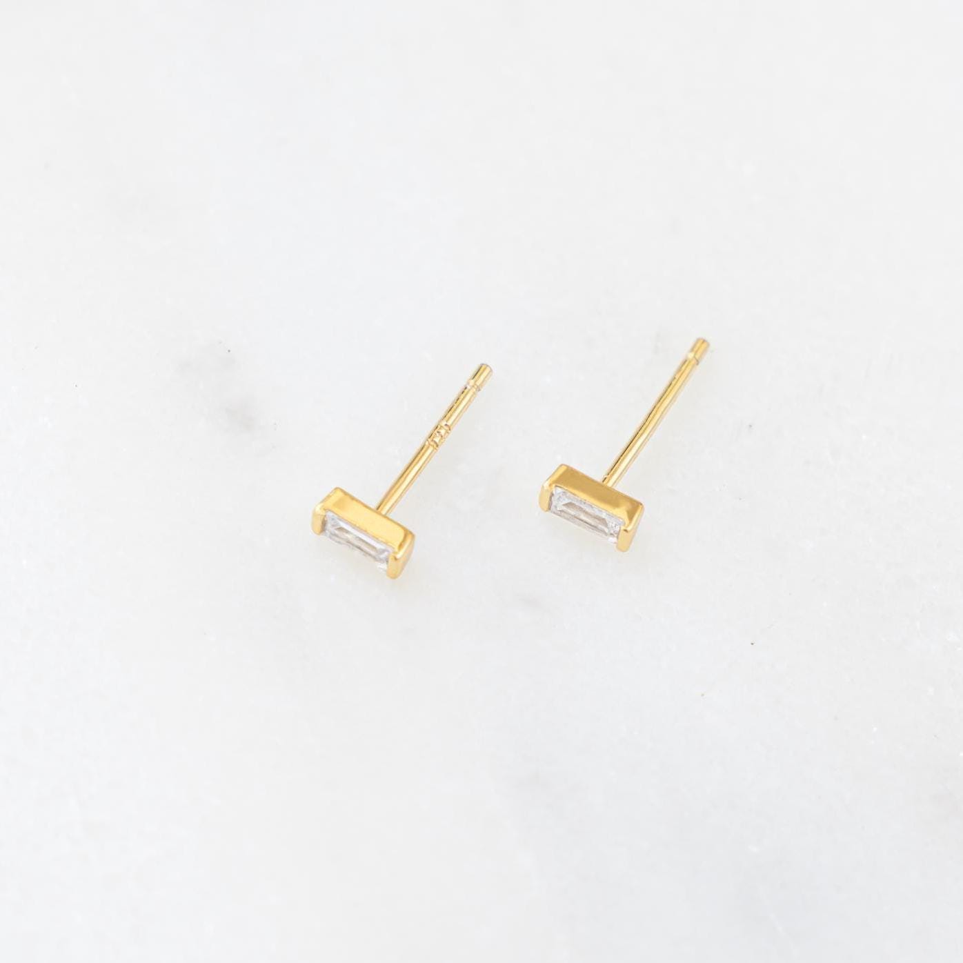 Zirkonia Ohrstecker, zierlicher Schmuck, Gold Ohrringe, kleine Ohrringe, Silber Ohrstecker, minimalistische Ohrringe, Geschenk für sie