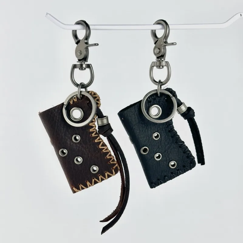 Street Style Outfit-Accessoire – Leder-Feuerzeugetui, Schlüsselanhänger-Charm, Taschenanhänger, Retro- und Hip-Hop-Stil, Geschenk