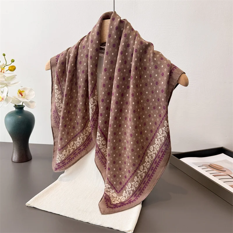 Luxus Floral Print Quadrat Schal Für Frauen Weiche Fleck Band Hals Schal Warp Elegante Halstuch Bandanas Hijab Für Strand Reisen Image