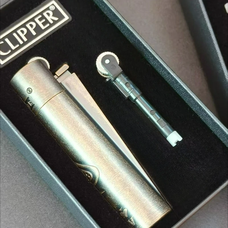 CLIPPER Original Spanien Feuerzeug, verstellbares Gas, Aufladung, elektronisches Gas, blaue Flamme, winddichtes Feuerzeug Image