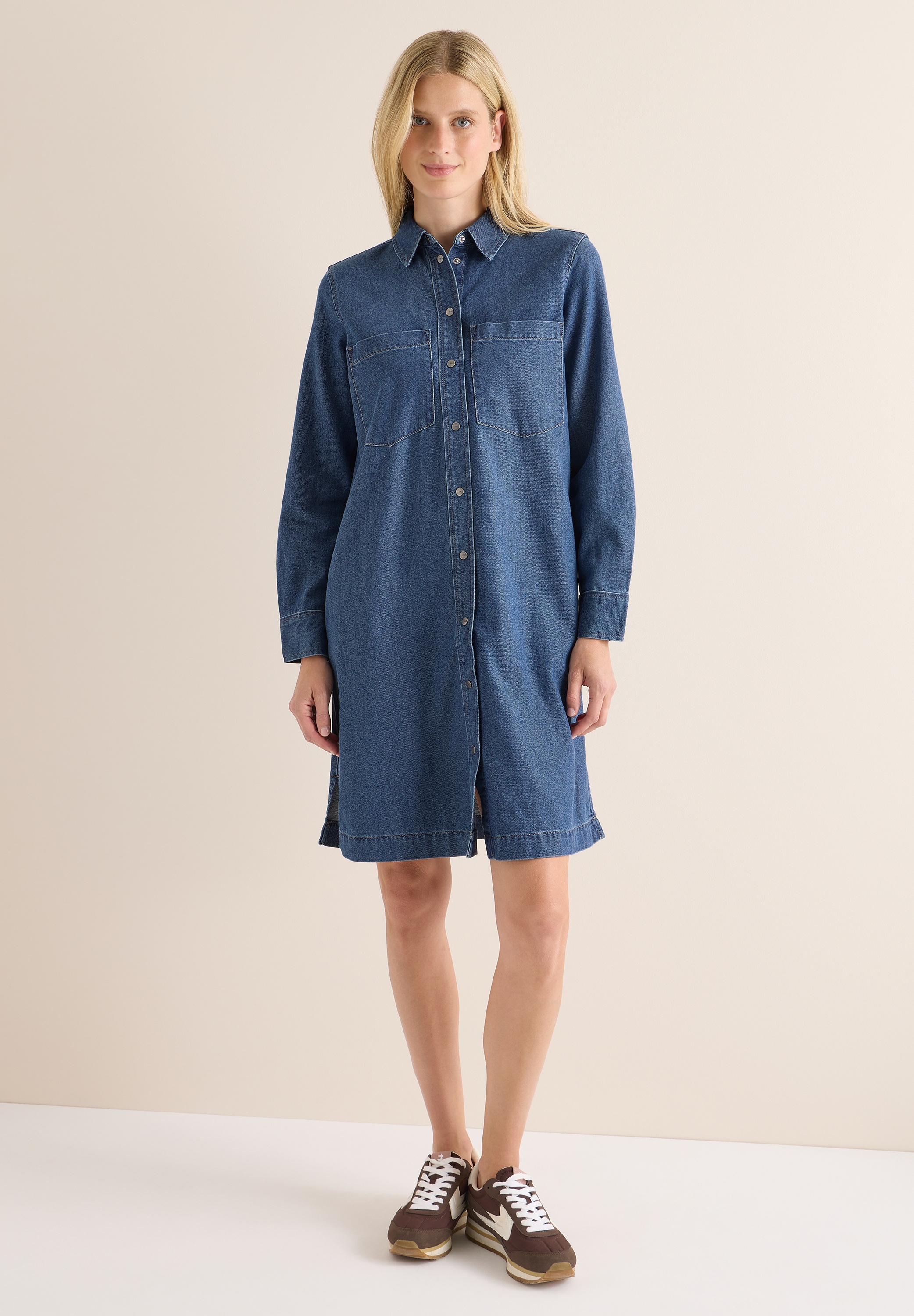 Jeanskleid CECIL, Damen, Gr. XS (36), US-Größen, blau (mid blau wash), Jeans, 58% Lyocell, 42% Baumwolle, unifarben, normal knielang, V-Ausschnitt, Bündchen, Kleider, mit Knopfleiste