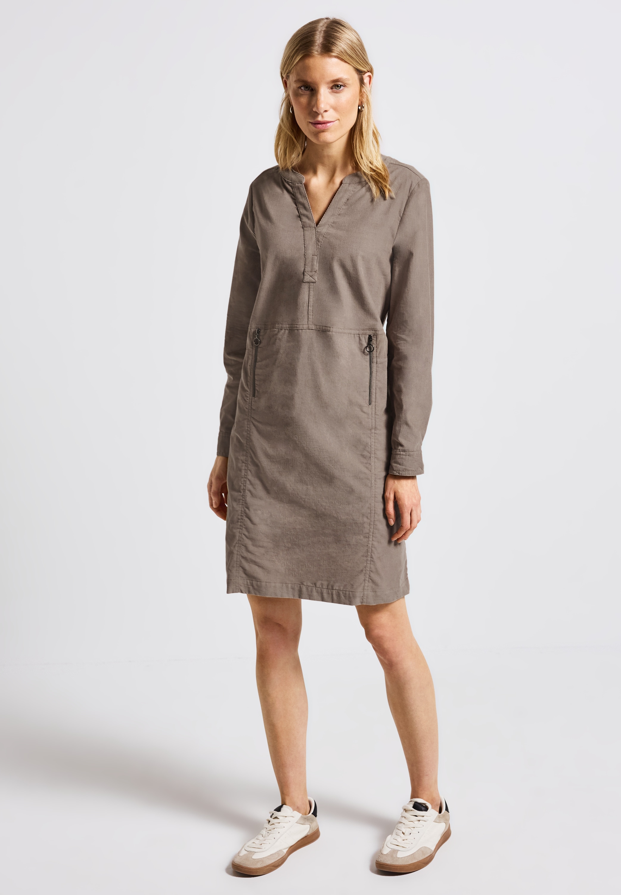 Sommerkleid STREET ONE, Damen, Gr. 46, EURO-Größen, braun (bark braun), Web, 100% Baumwolle, unifarben, normal knielang, V-Ausschnitt, Umschlagsaum, Kleider Sommerkleid, in Unifarbe