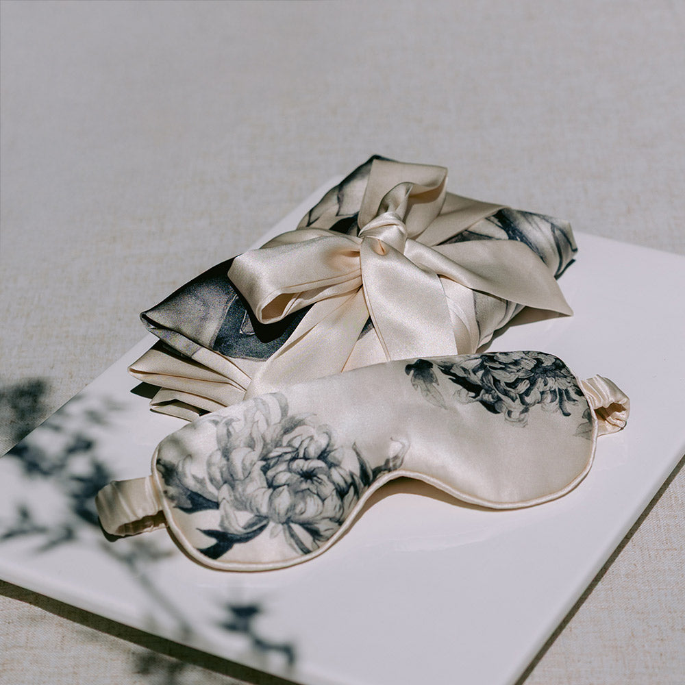 KIM+ONO Kimono Robe | Washable Silk Kiku Self Care Set | Ivory