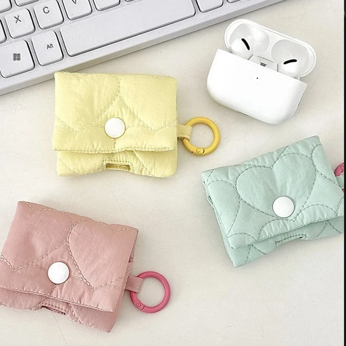 Niedliche Bluetooth-Kopfhörerhülle zur Kopfhörer-Aufbewahrung, schützende weiche Hülle, Reise-Organizer für kabellose Ohrhörer  Image
