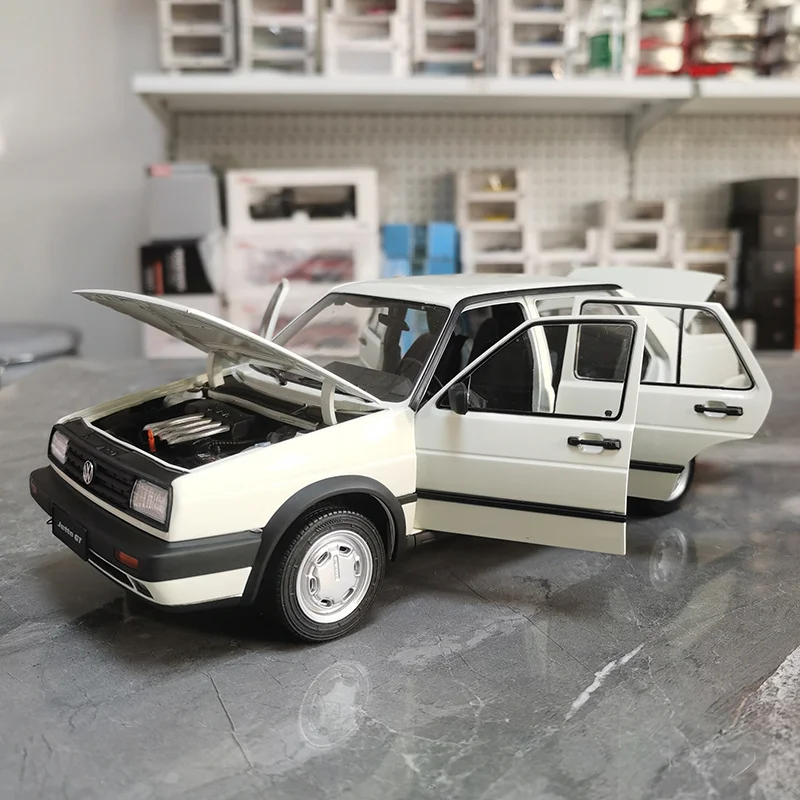 1:18 VW Jetta GT MK2 Legierung Oldtimer Modell Druckguss Metall Retro Fahrzeuge Auto Modell Simulation Sammlung Kinder Geschenke Dekoration Image