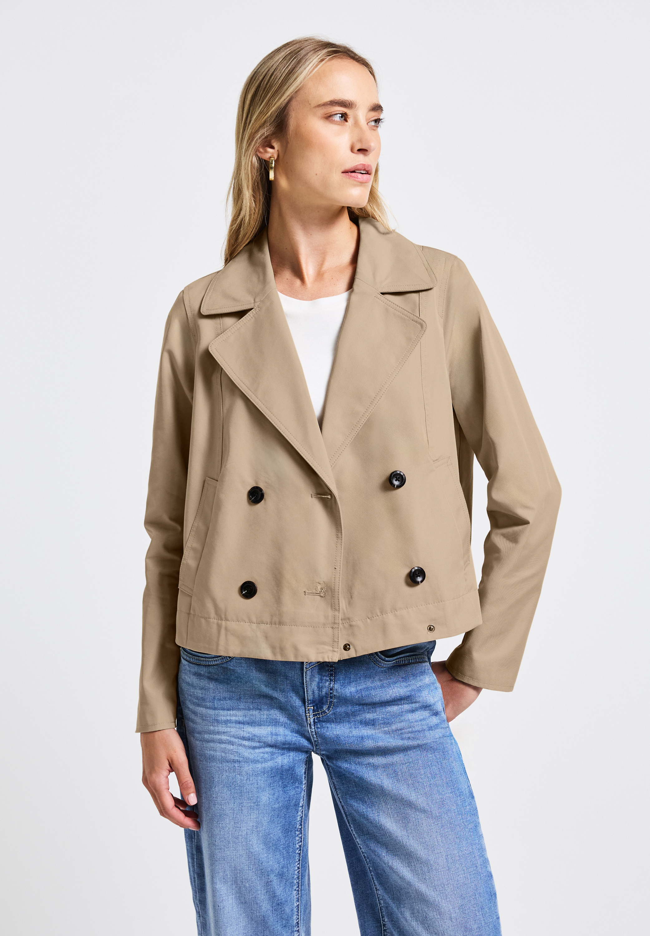 Kurzjacke STREET ONE, Damen, Gr. 36, beige (reef sand), Web, Obermaterial: 69% Baumwolle, 31% Polyester; Futter: 100% Polyester, unifarben, normal normal, V-Ausschnitt, abgesteppt, Jacken Kurzjacke, im soften Baumwoll-Mix