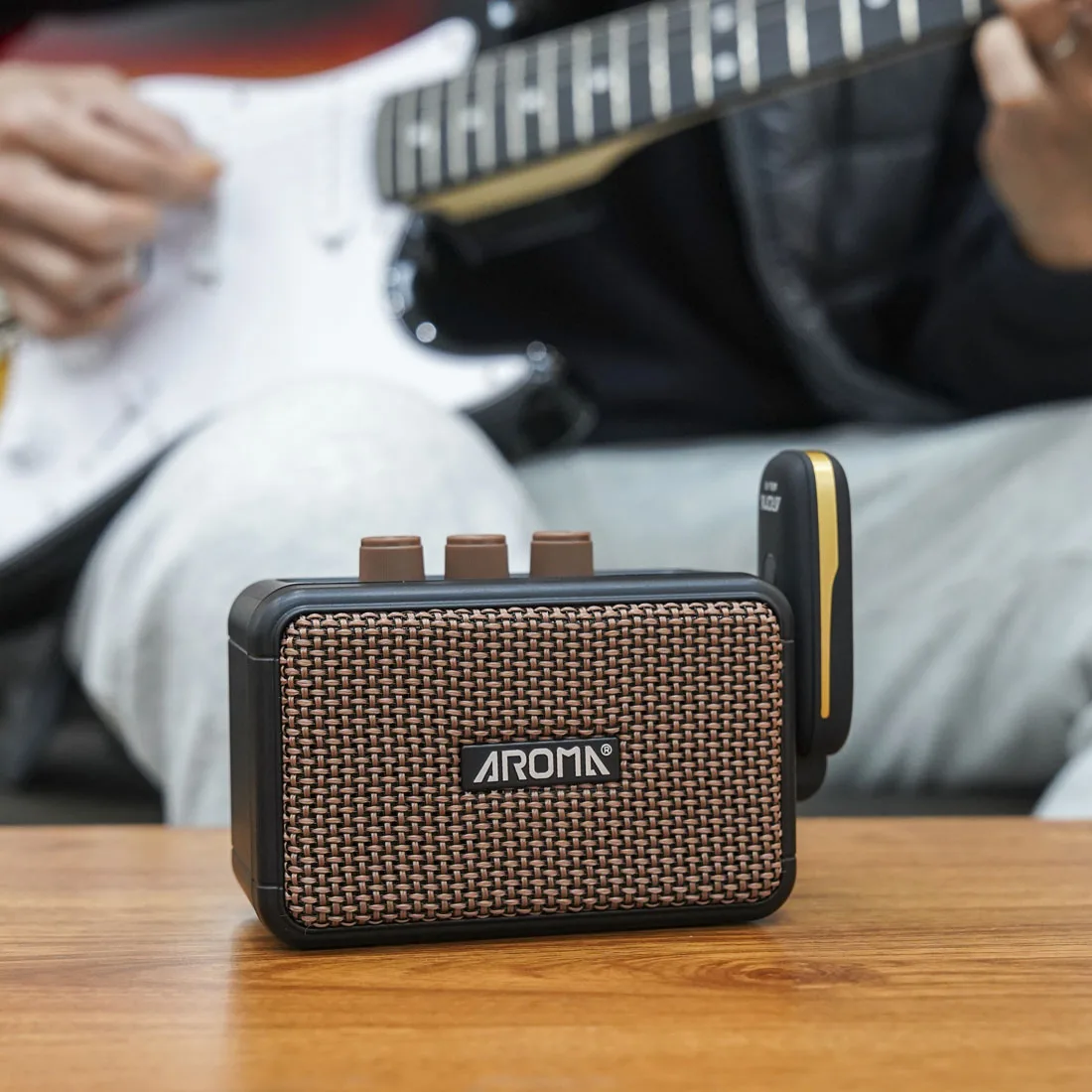 Portable Bluetooth Guitar Amp, AG 04 5W Mini Amplifier For Electric Guitar Practice & Wireless Audio Streaming Portable Bluetooth Guitar Amp, AG 04 5W Mini Amplifier For Electric Guitar Practice & Wireless Audio Streaming