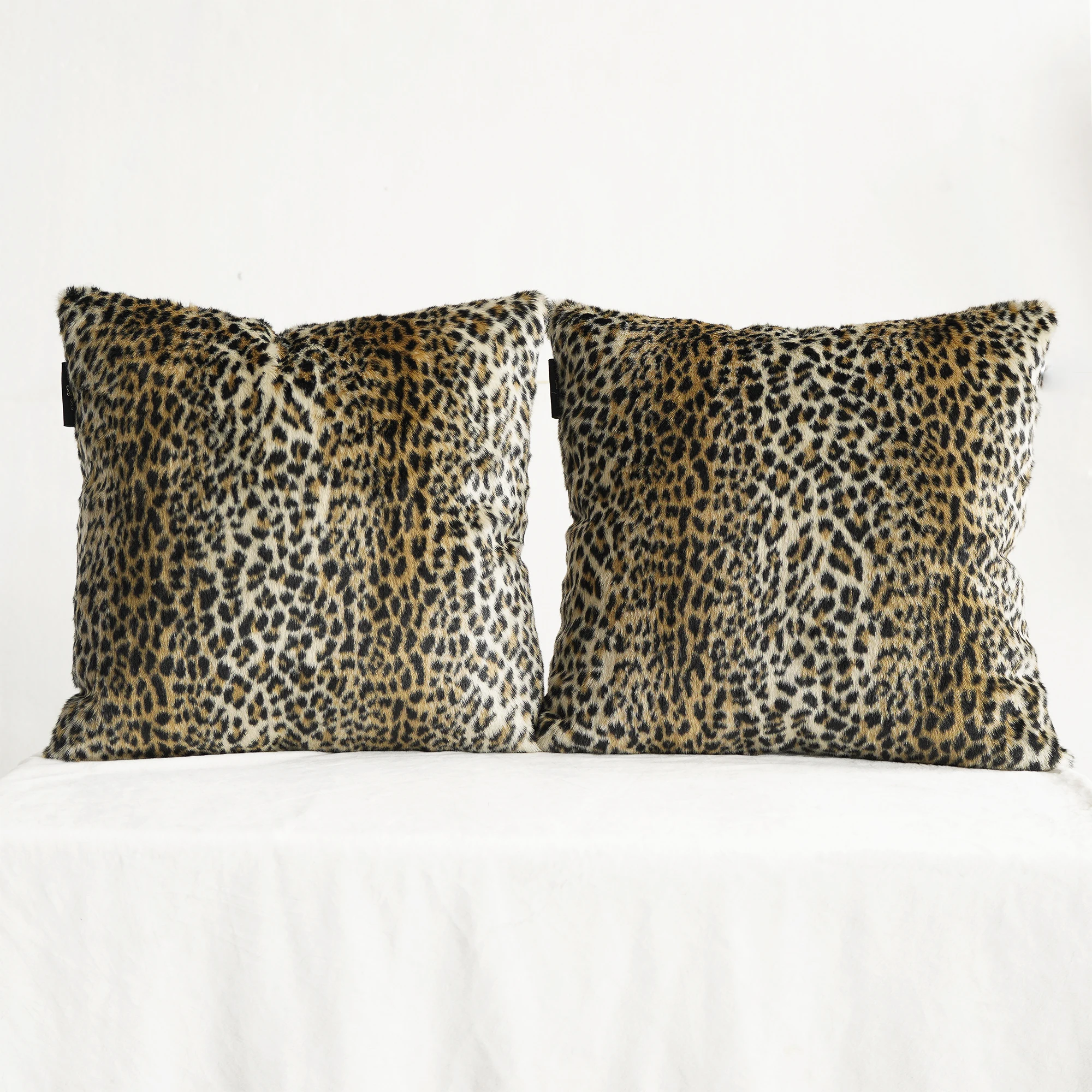 Dicke Plüsch-Kunstfell-dekorative Dekokissenbezüge, 45,7 x 45,7 cm, weiche, flauschige Kissenbezüge für Sofa, Schlafzimmer, Leopardenmuster Image