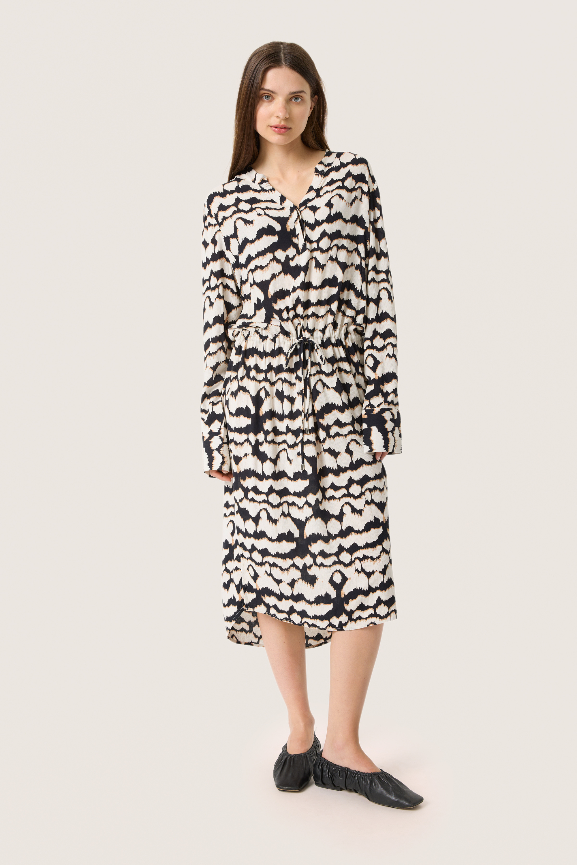 Kleid Relaxed fit black offwhite Image