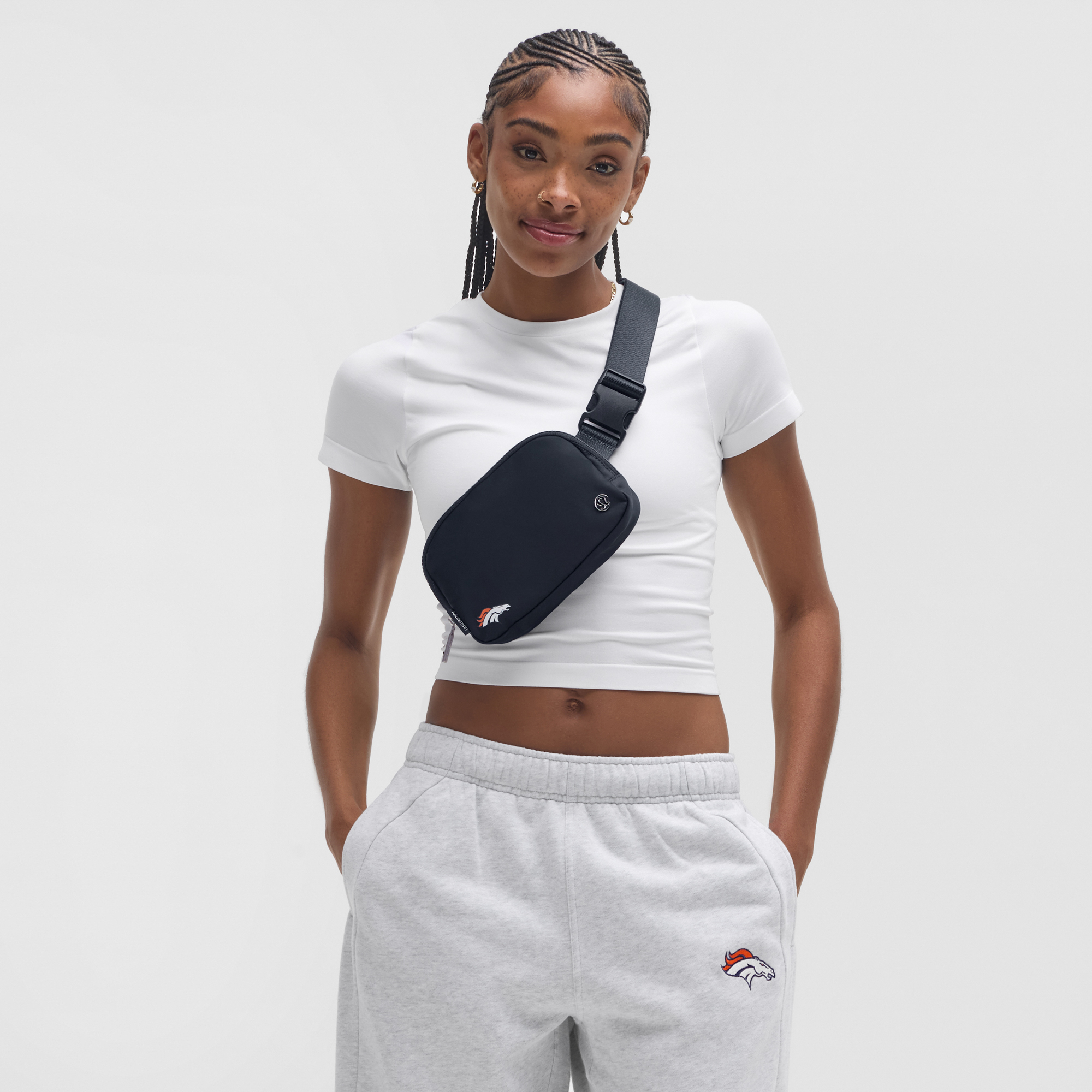 lululemon True Navy Denver Broncos Everywhere Gürteltasche Image