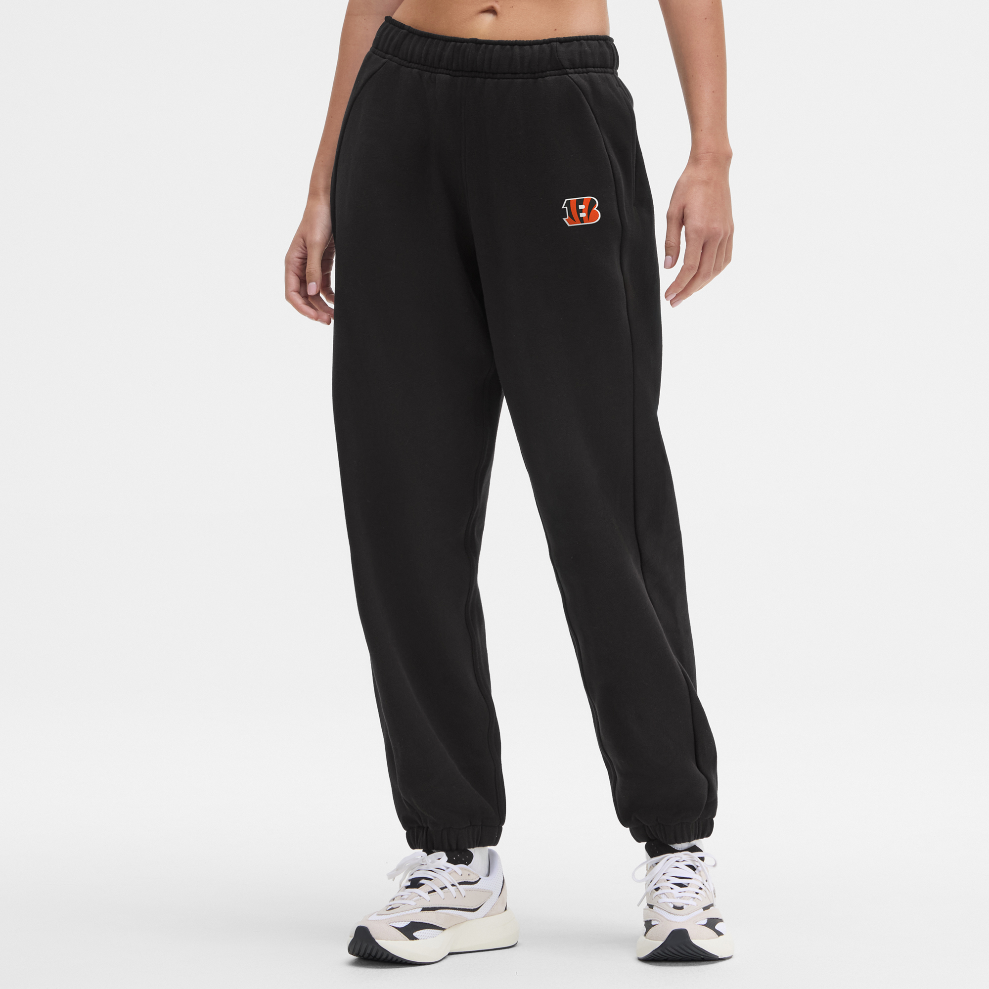 Schwarze, übergroße Jogginghose „Cincinnati Bengals Scuba“ von lululemon für Damen Image