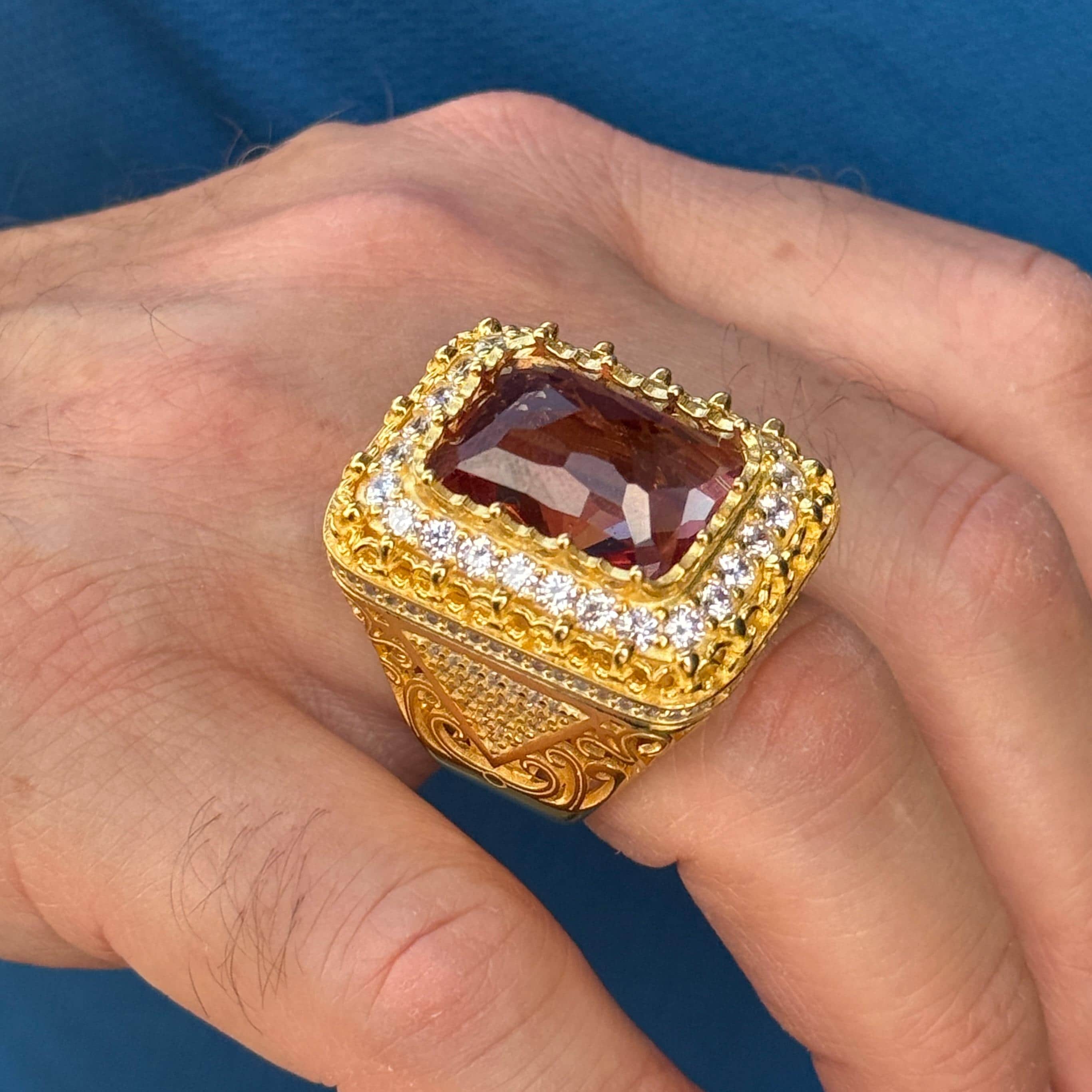 Anello da uomo in argento con sultanite, grande anello fatto a mano in oro con sultanite, anello da uomo con moissanite, anello fatto a mano in stile