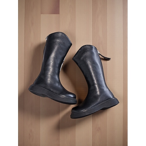 Rote Winterstiefel für Kinder mit Reißverschluss – stylisch und warm für Weihnachtsoutfits und festliche Anlässe Image