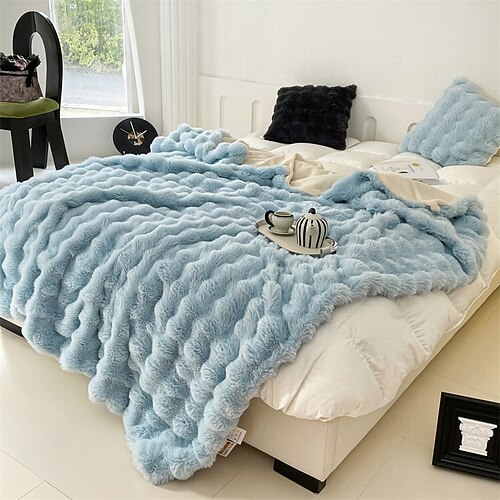 Plüschige Kaninchenfelldecke, weiche, doppellagige Kuscheldecke für Sofa, Bett, Büro oder zum Nickerchen, dicke, warme, flauschige Decke für Herbst- und Winterdekoration Image