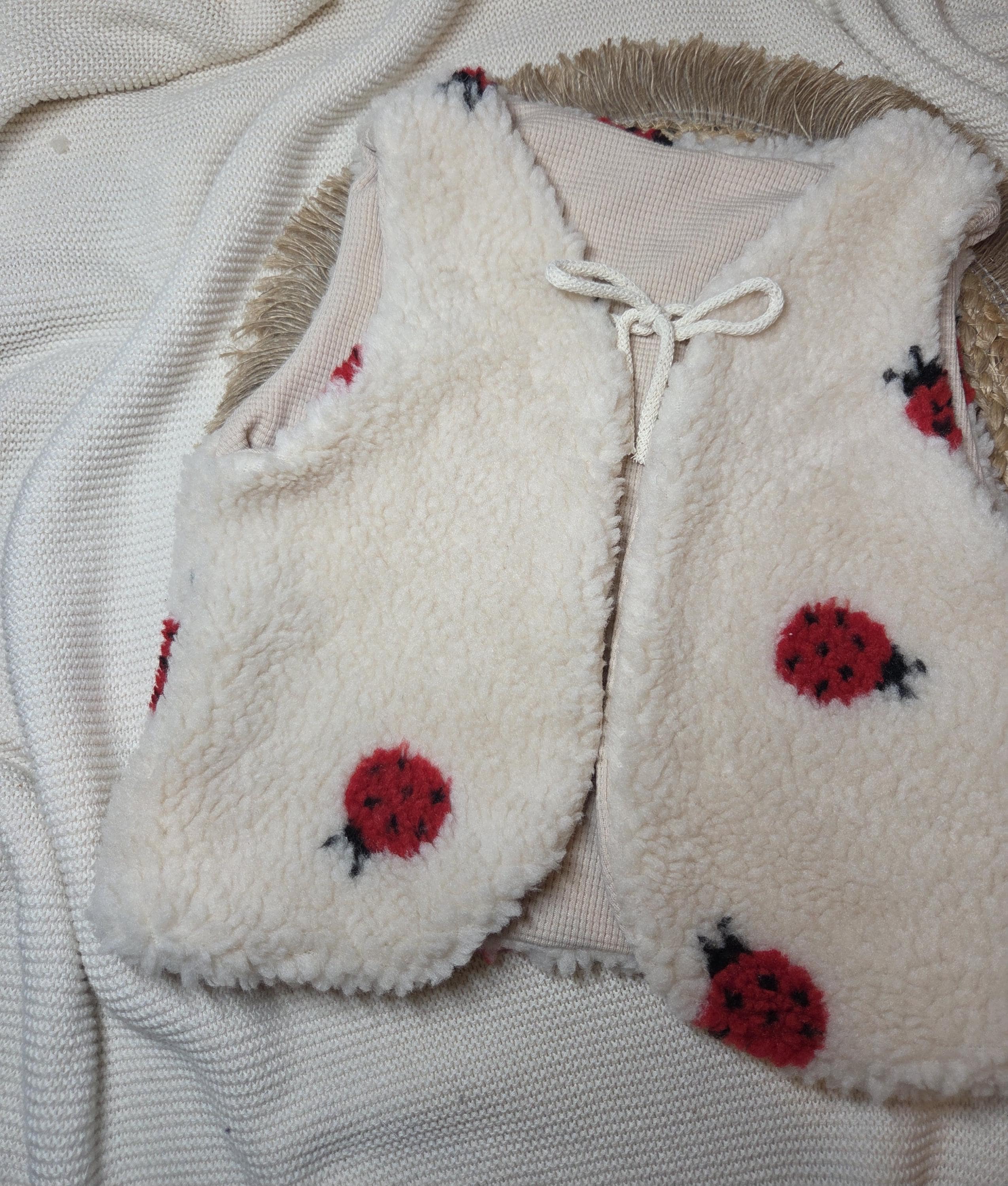 Kinder Weste Teddy Boucle | Kuschelweste Teddy mit Marienkäfer | Mädchen Weste Frühling | Warme Weste Unisex jungenGrößenauswahl Gr 74-146