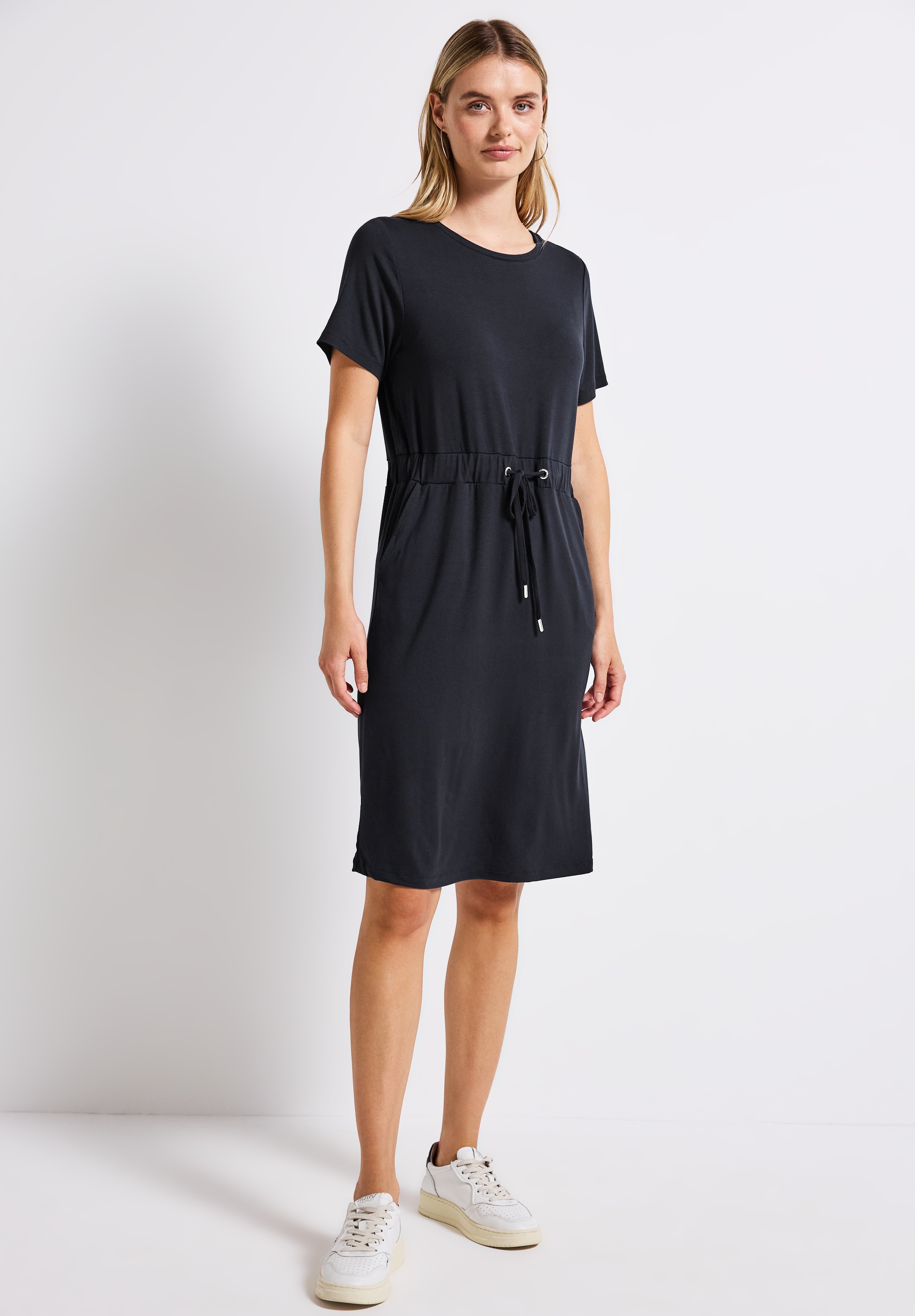 Jerseykleid STREET ONE, Damen, Gr. 40, EURO-Größen, blau (deepwater blau), Jersey, 95% Viskose, 5% Elasthan, unifarben, normal knielang, Rundhals, abgesteppt, Kleider Jerseykleid, mit Tunnelzug an der Taille