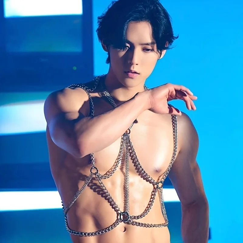 Herrenmode mit Punk-Hip-Hop-Streetdance mit Quasten, metallischen Kleidung, Schlüsselbeinketten, Taillenketten und einzigartigem O Image