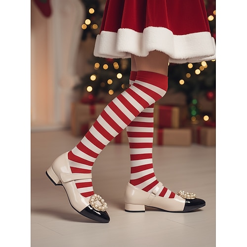 Weihnachtsschuhe für Kinder, Mary Janes mit Perlenverzierung – elegante Lackleder-Ballerinas im schwarz-weißen Farbblock-Design für Weihnachtsfeiern Image