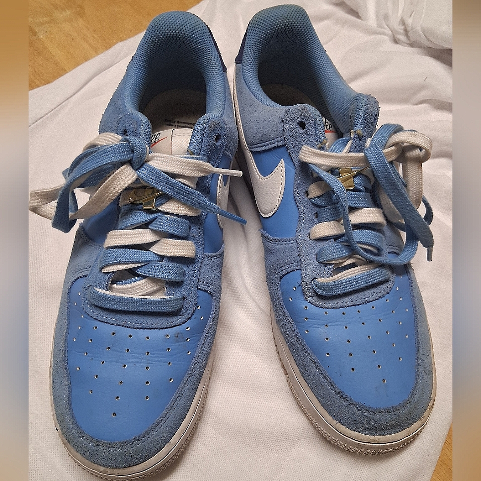 Nike Shoes | Vintage Nike Air Force 1 ‘07 Lv8 University Blue White Db3597-400 Shoes Mens 9.5 | Color: Blue/White | Size: 9.5