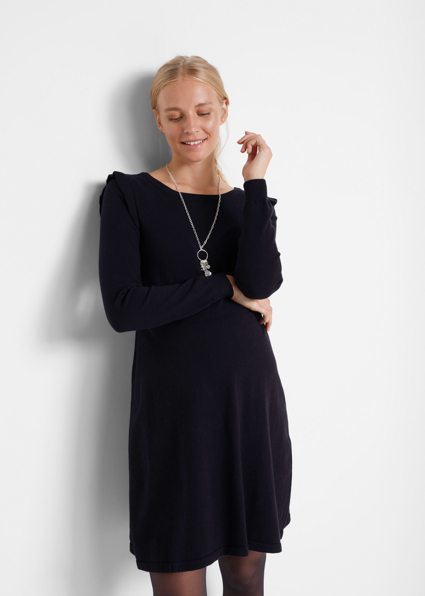 Umstandskleid BONPRIX "Umstandskleid aus weichem Strick", Damen, Gr. 40/42 (M), N-Gr, schwarz, Obermaterial: 70% Baumwolle, 30% Polyamid, Kleider, für Schwangerschaft, aus weichem Strickmaterial, bequeme Passform