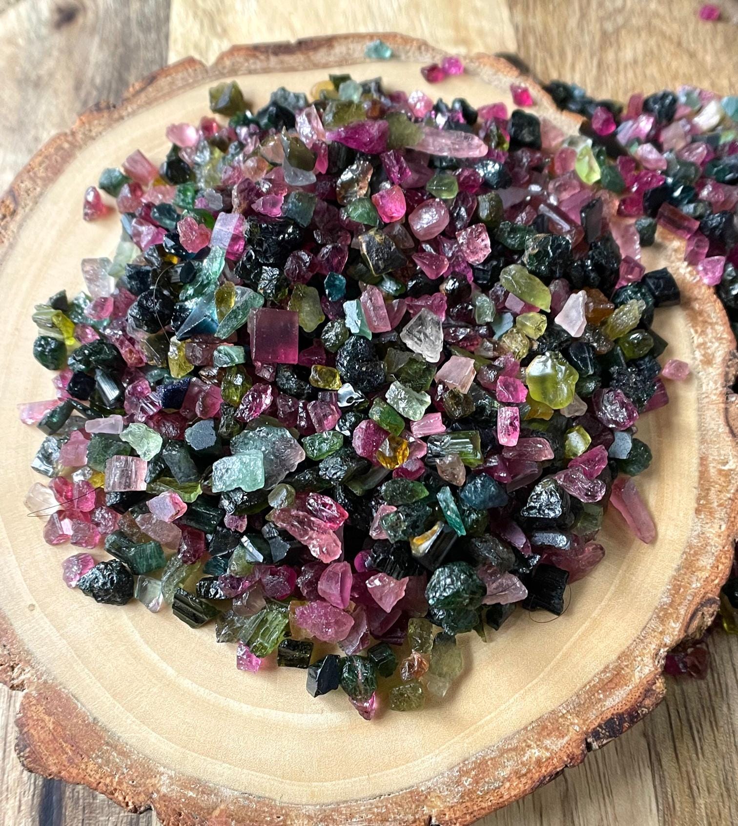 Lotto all'ingrosso di tormalina grezza, piccoli pezzi grezzi da 5-7 mm, gemma naturale di tormalina grezza, cristallo di tormalina grezzo, da utilizza