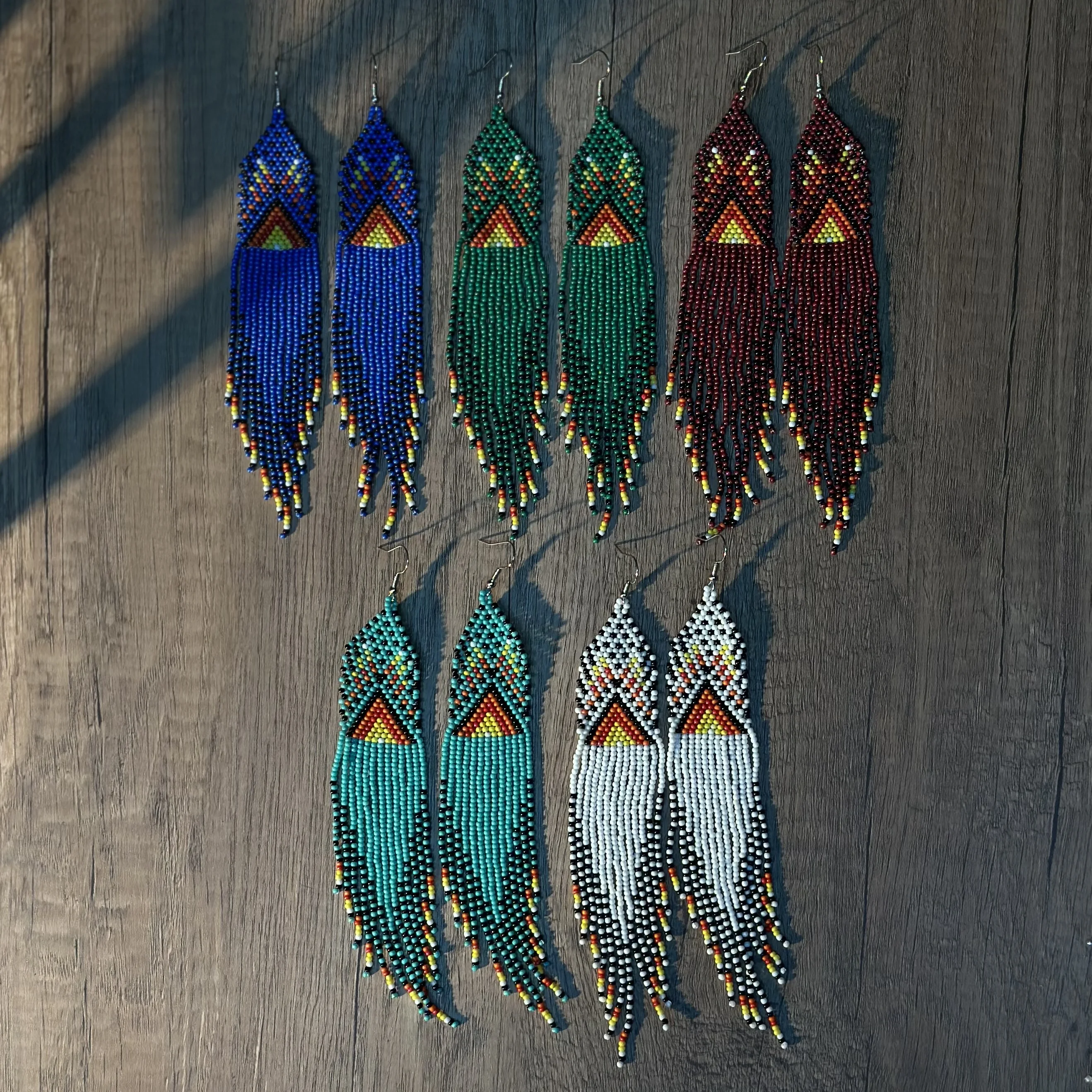 Böhmische bunte Perlen-Ohrringe mit langen Fransen, Rocailles-Glasperlen-Ohrringe, handgewebter modischer Damenschmuck für den Alltag Image