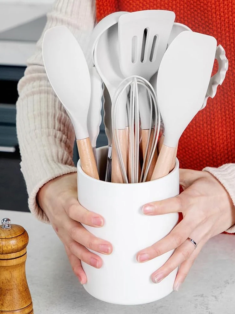 Ensemble d'ustensiles de cuisine 12 pièces, ustensiles de cuisine résistants à la chaleur, manche en bois, spatule antiadhésive, spatule cuillère brosse fouet pour la cuisine domestique