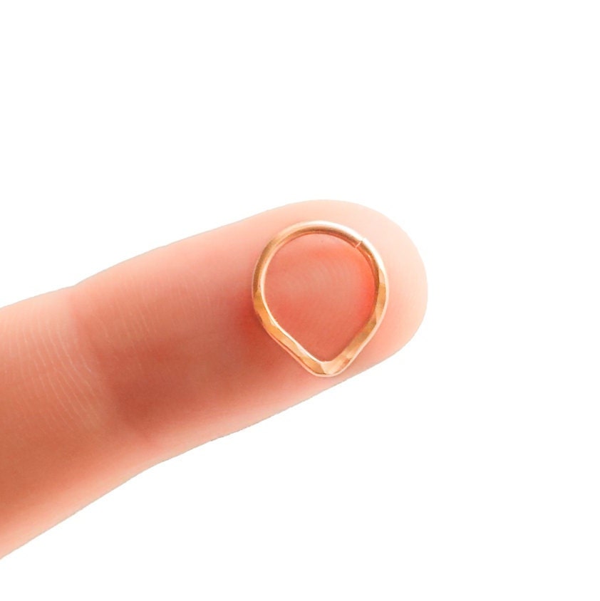 Anello per setto nasale triangolare in oro rosa, setto nasale in oro rosa, anello per setto nasale, piercing per setto nasale, anello per setto nasale