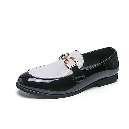 Weiße und blaue Herren-Slipper aus Lackleder mit Metallschnalle – modische Schuhe für halbformelle Anlässe und Partys Image