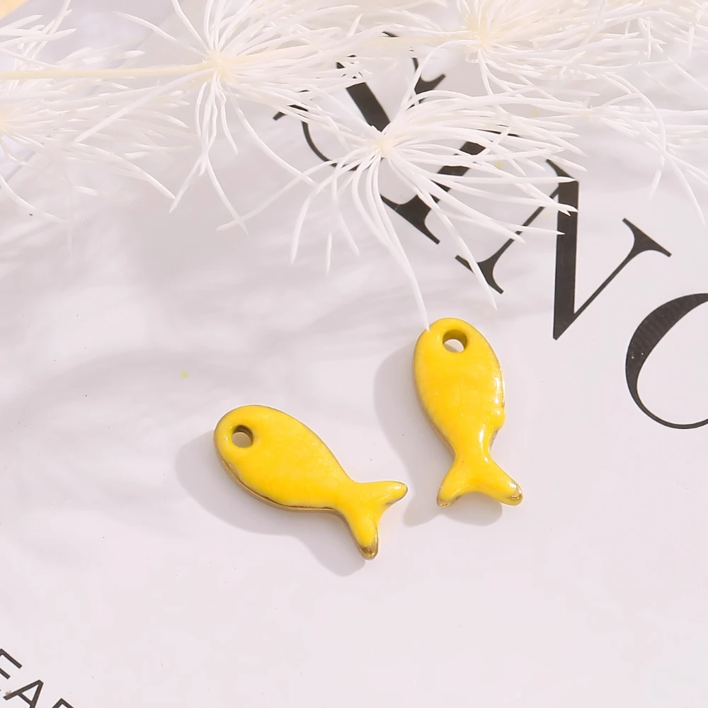 20 Stück 18K Gold Gelb Emaille Fisch Charms 316L Edelstahl Anhänger für DIY Armband Ohrring Schmuckherstellung Zubehör Erkenntnisse
